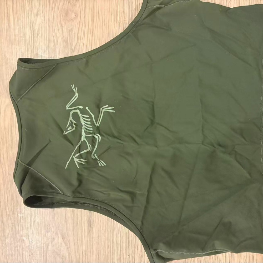 Arc'teryx Olive Green Tank Top with Light Green Logo - Picture 5 of 6